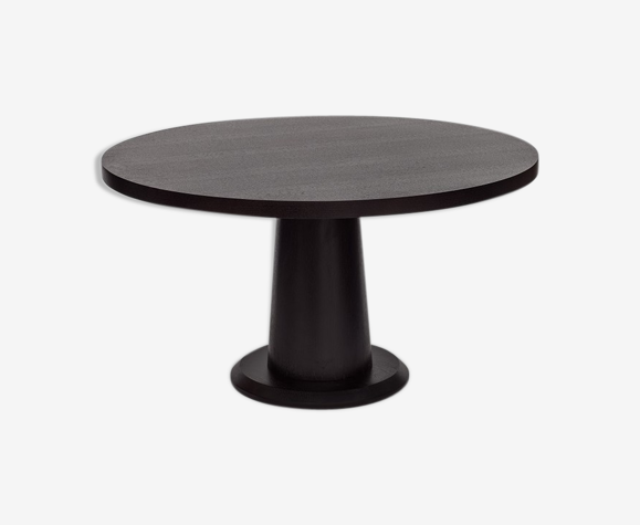 Modern Ligne Roset Round Black Veneer, Black Round Extendable Dining Table And Chairs