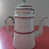Cafetière en tôle émaillée blanche à filets rouges et dorés