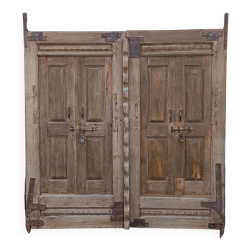 Double porte ancienne en bois