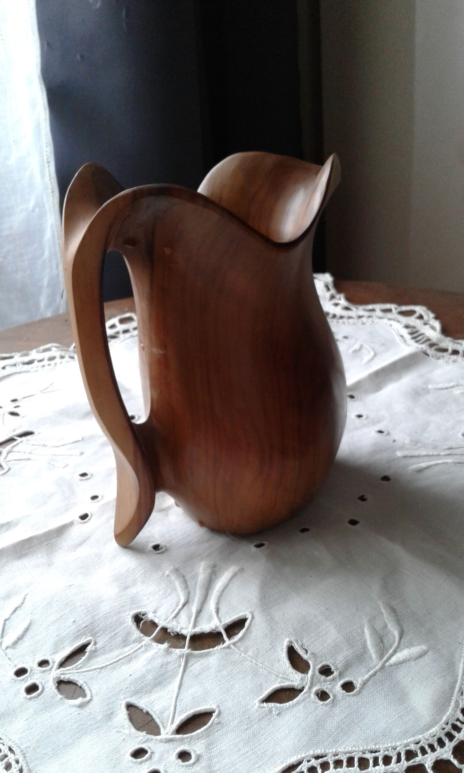 Small wooden pitcher of Olivier