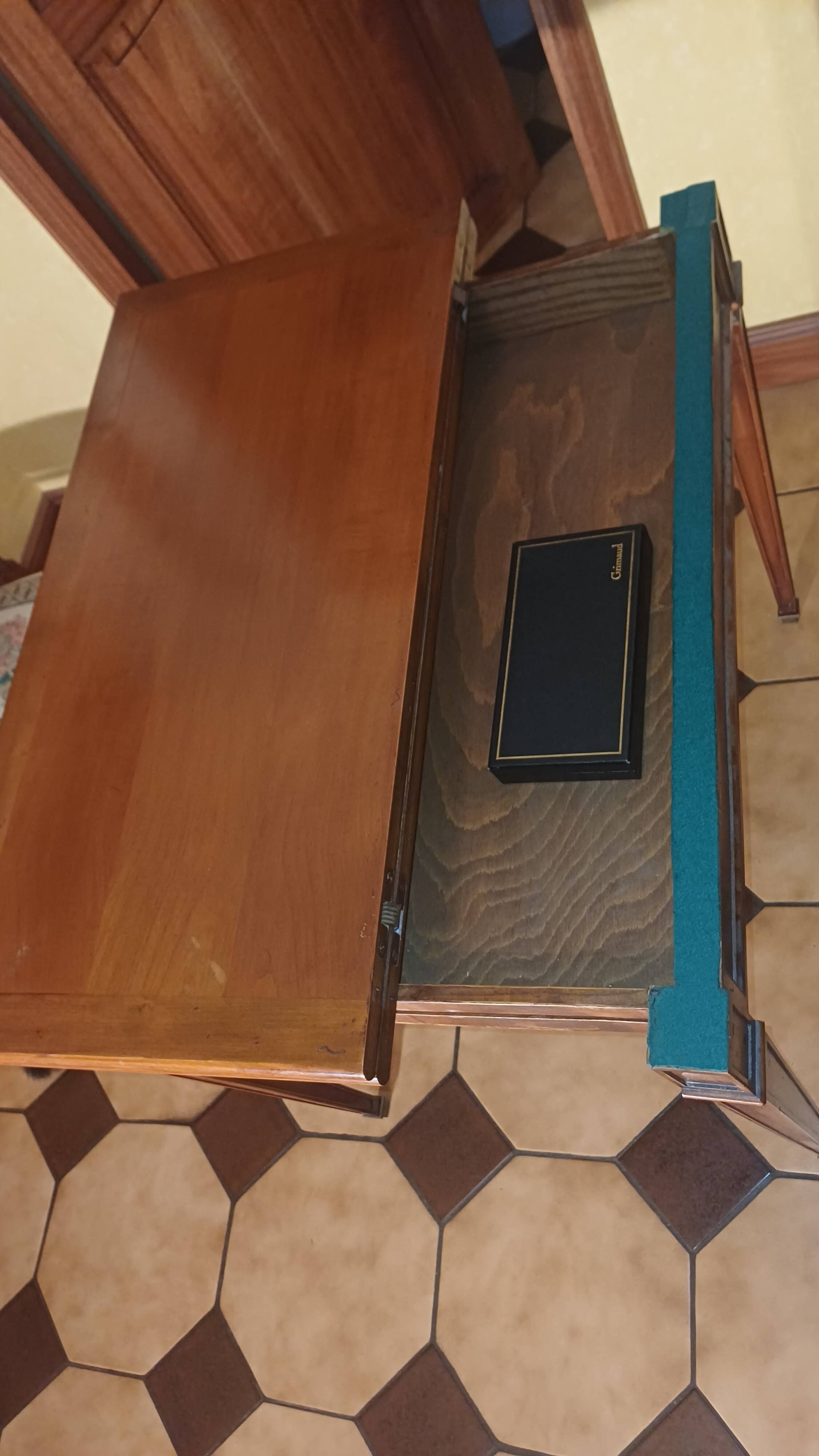 Table de jeux escamotable Louis Philippe