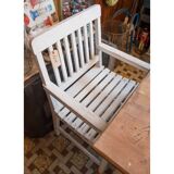 Chaise en bois blanche