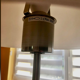 Lampe en métal argenté et verre blanc H 50 cm Diamètre max 22 cm