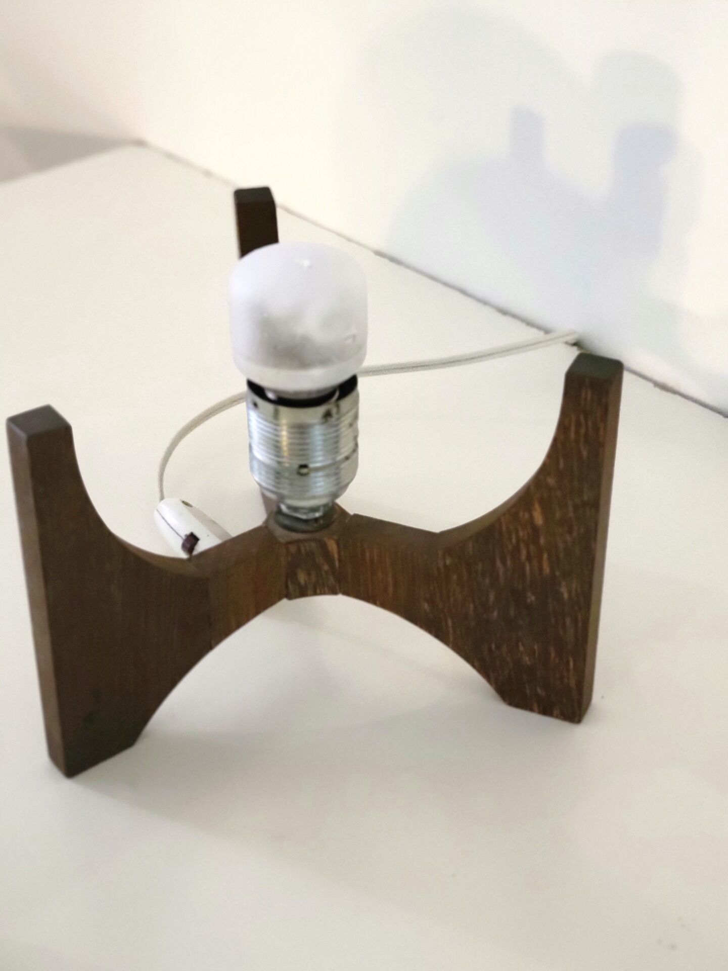 Raak Amsterdam Hokusai D-2022 table lamp in wenge & opal glass