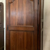 Louis XV bonnetière in solid walnut around 1800