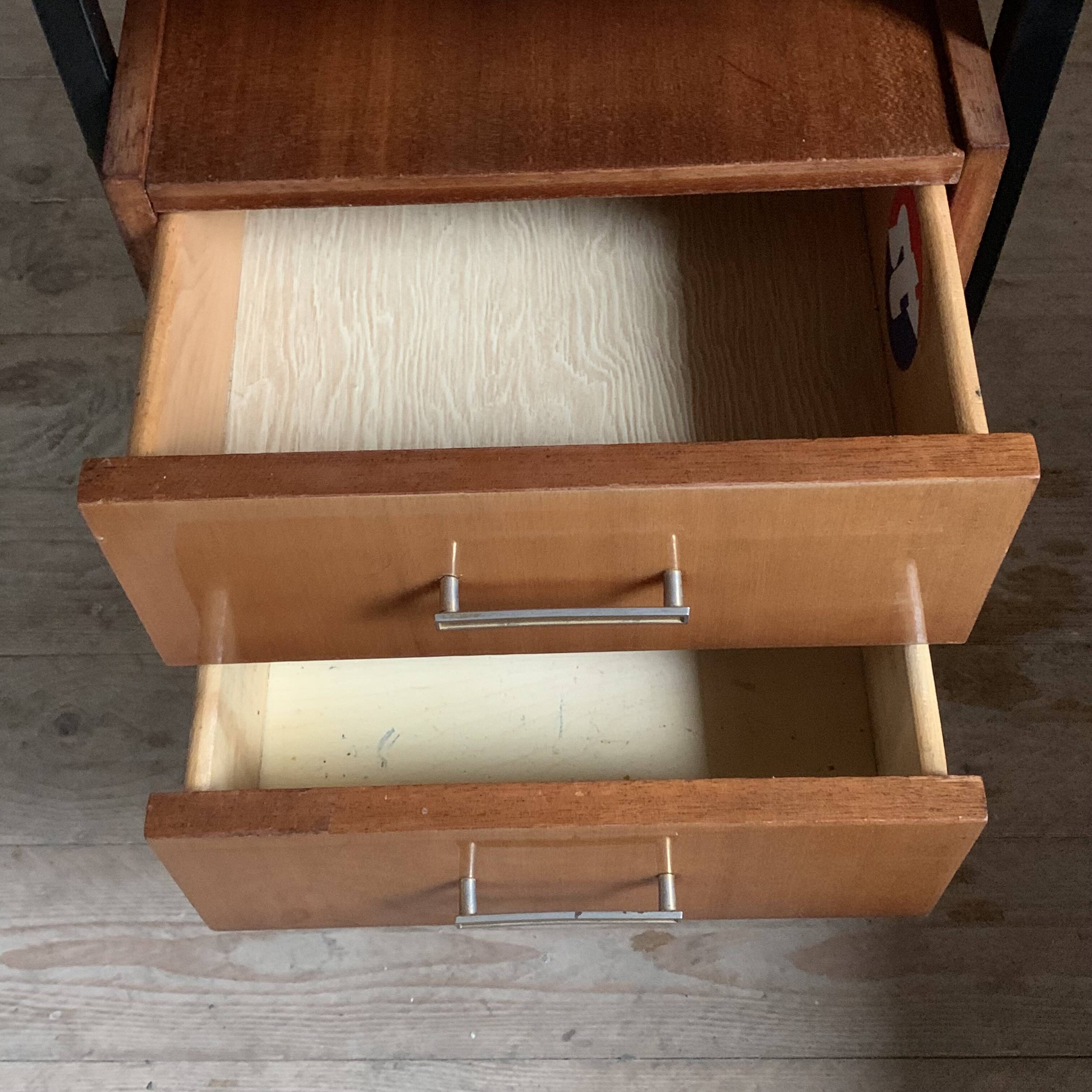 Bureau moderniste vintage