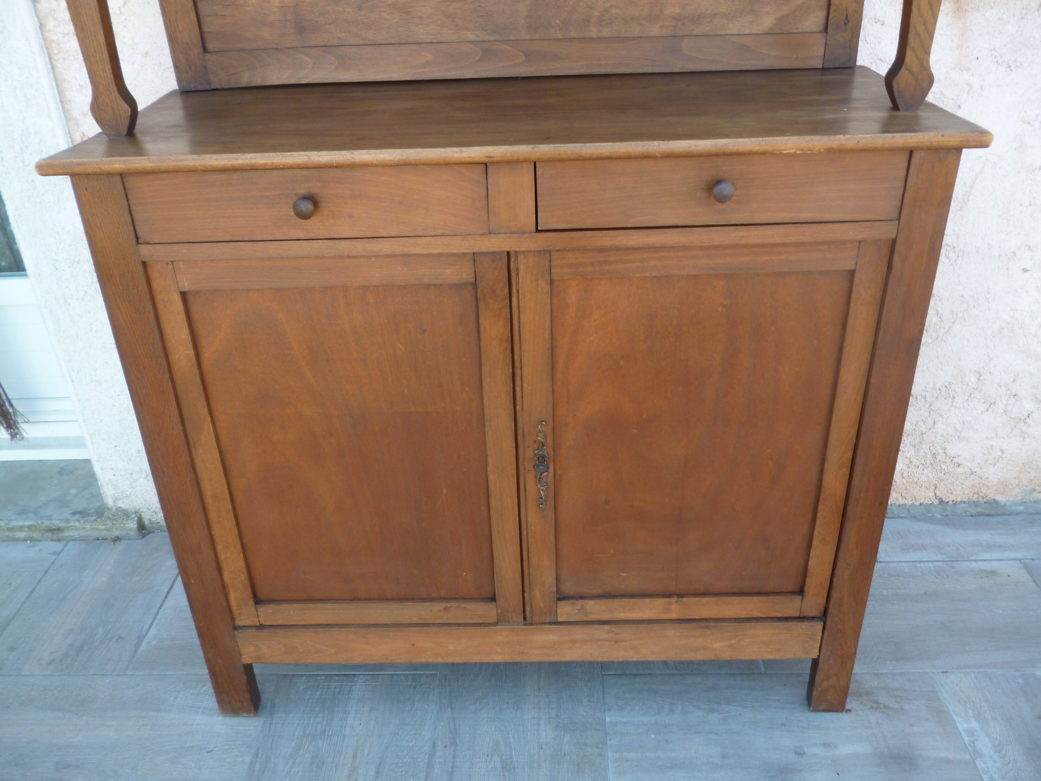 Vintage croas buffet