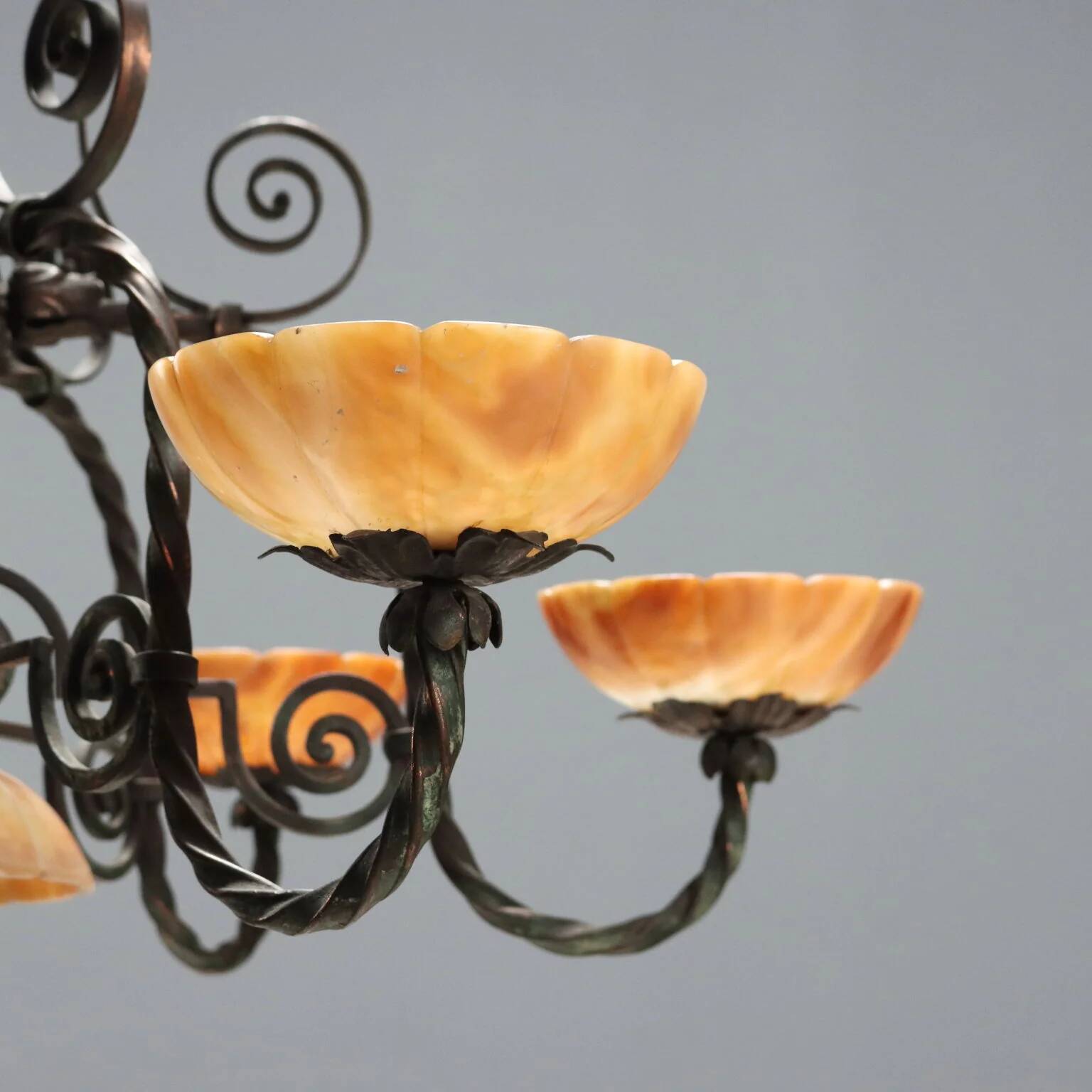 Lustre 6 lumières Art nouveau en métal, Italie XXe siècle