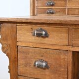 Oak apothecary counter – 1920