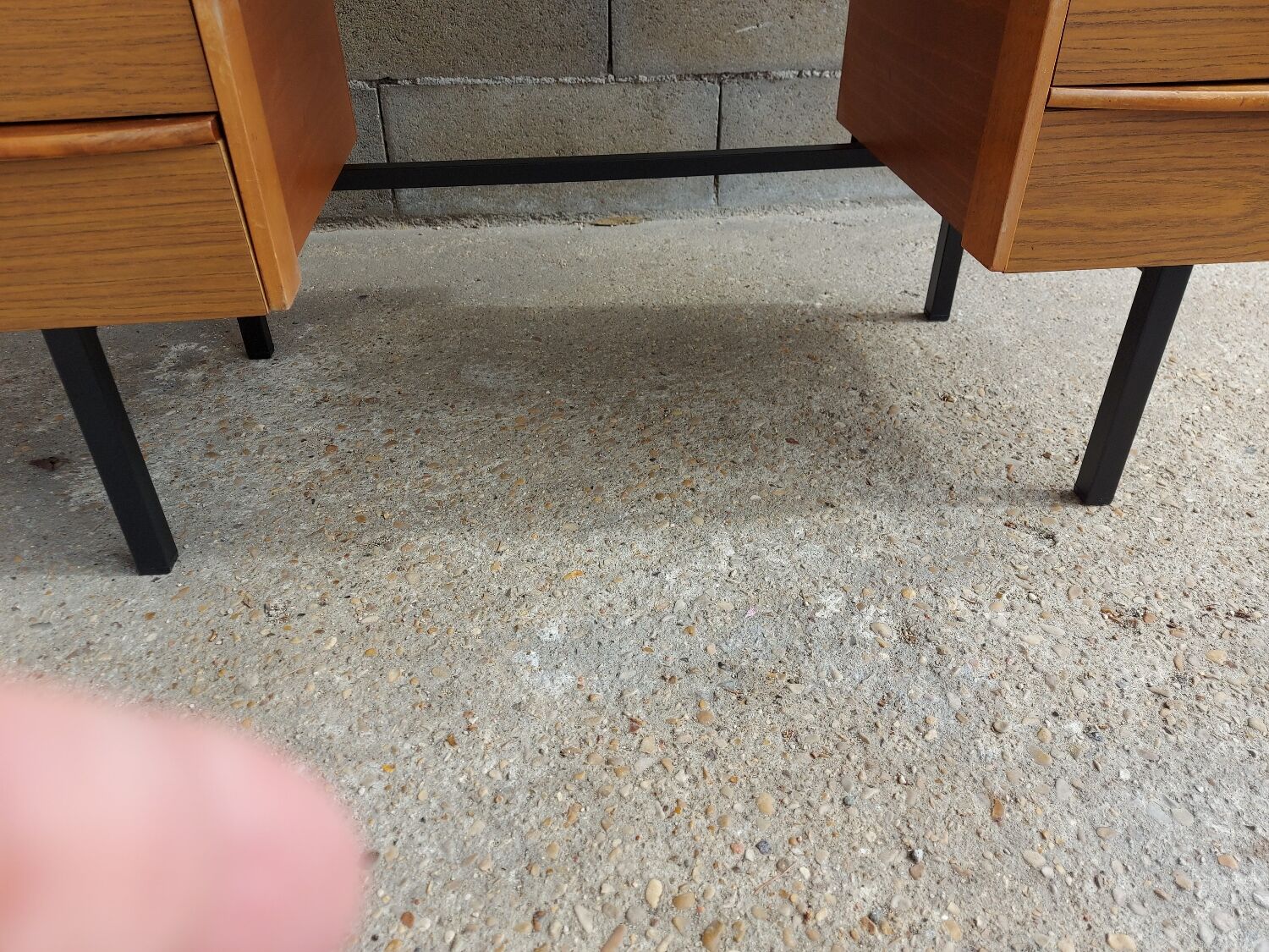 Adult desk, scandinavian type, 1970 and roneo chair