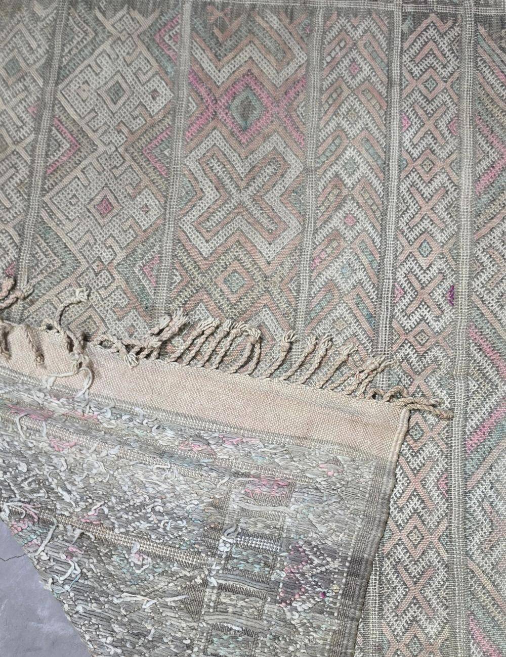 Vintage Kilim Rug - 365 x 166 cm