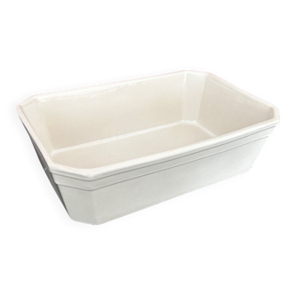 Porcelain oven dish