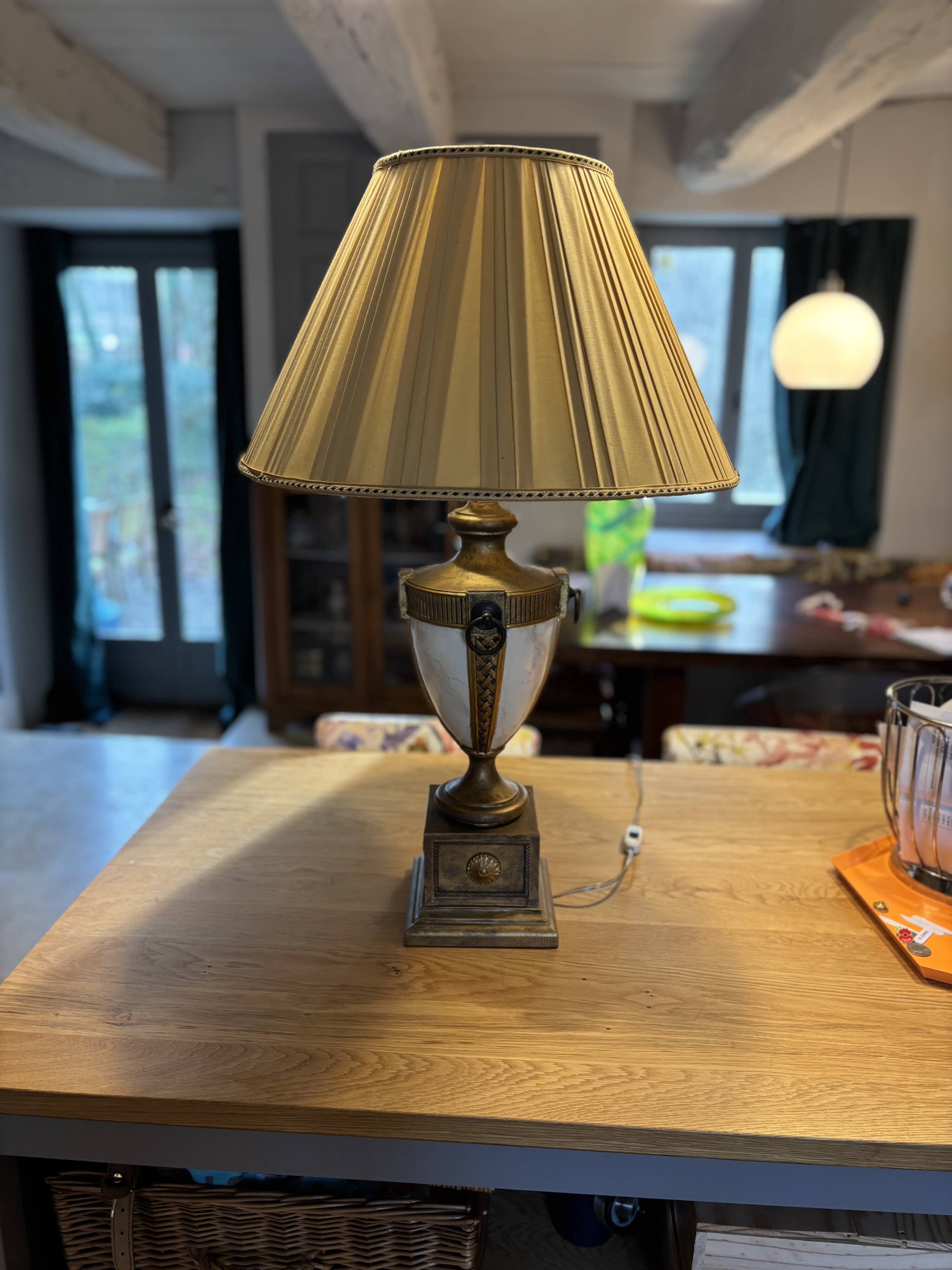 Vintage neoclassical urn lamp. Ideal for decorators/resellers.