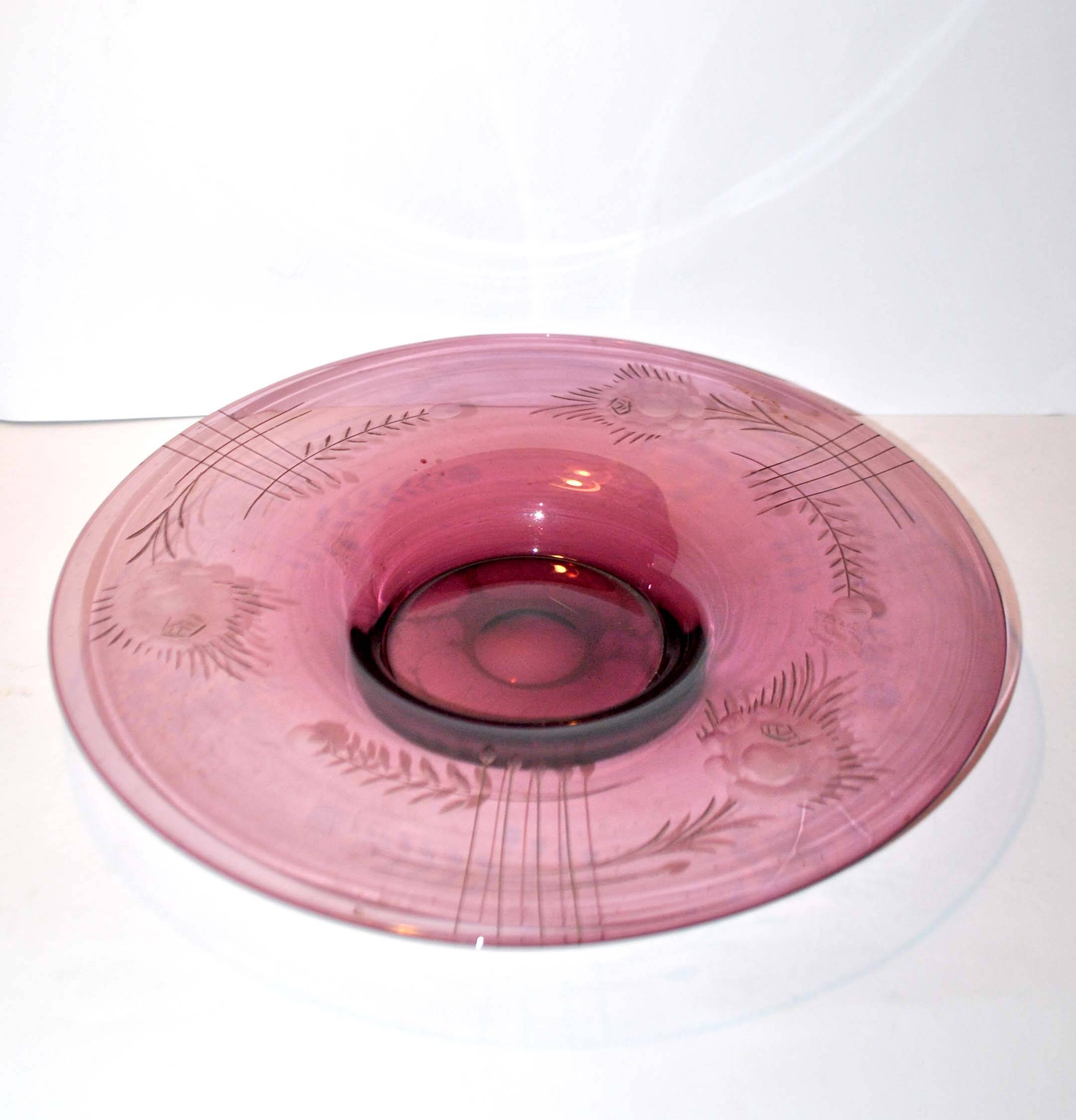 Portieux vallerysthal, large fruit bowl in purplish pink glass 1930-1940