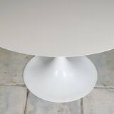 Vintage tulip table 1970