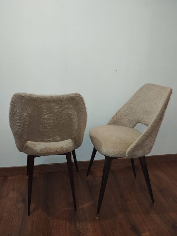 Chaises vintage moumoute beige