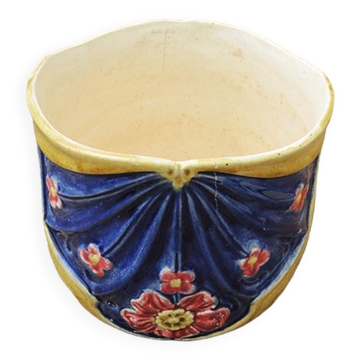 Old slip pot cover