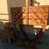 Worker light oak on feet