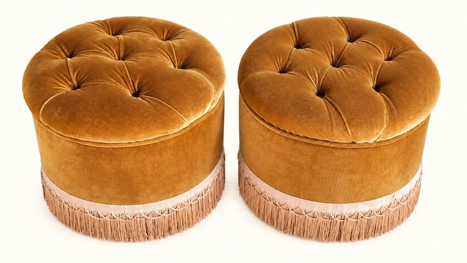 False pair of round Napoleon III poufs in ochre velvet, tufted with fringes.