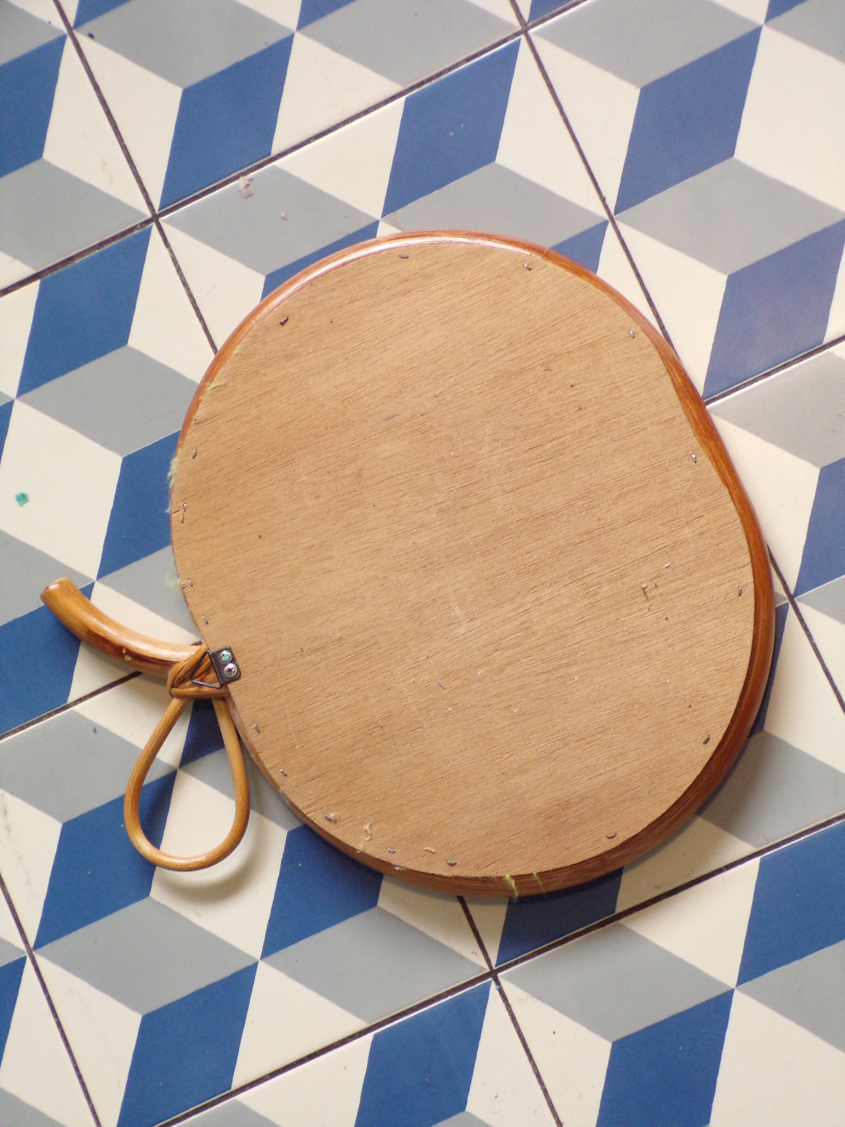 Miroir rotin vintage en forme de pomme