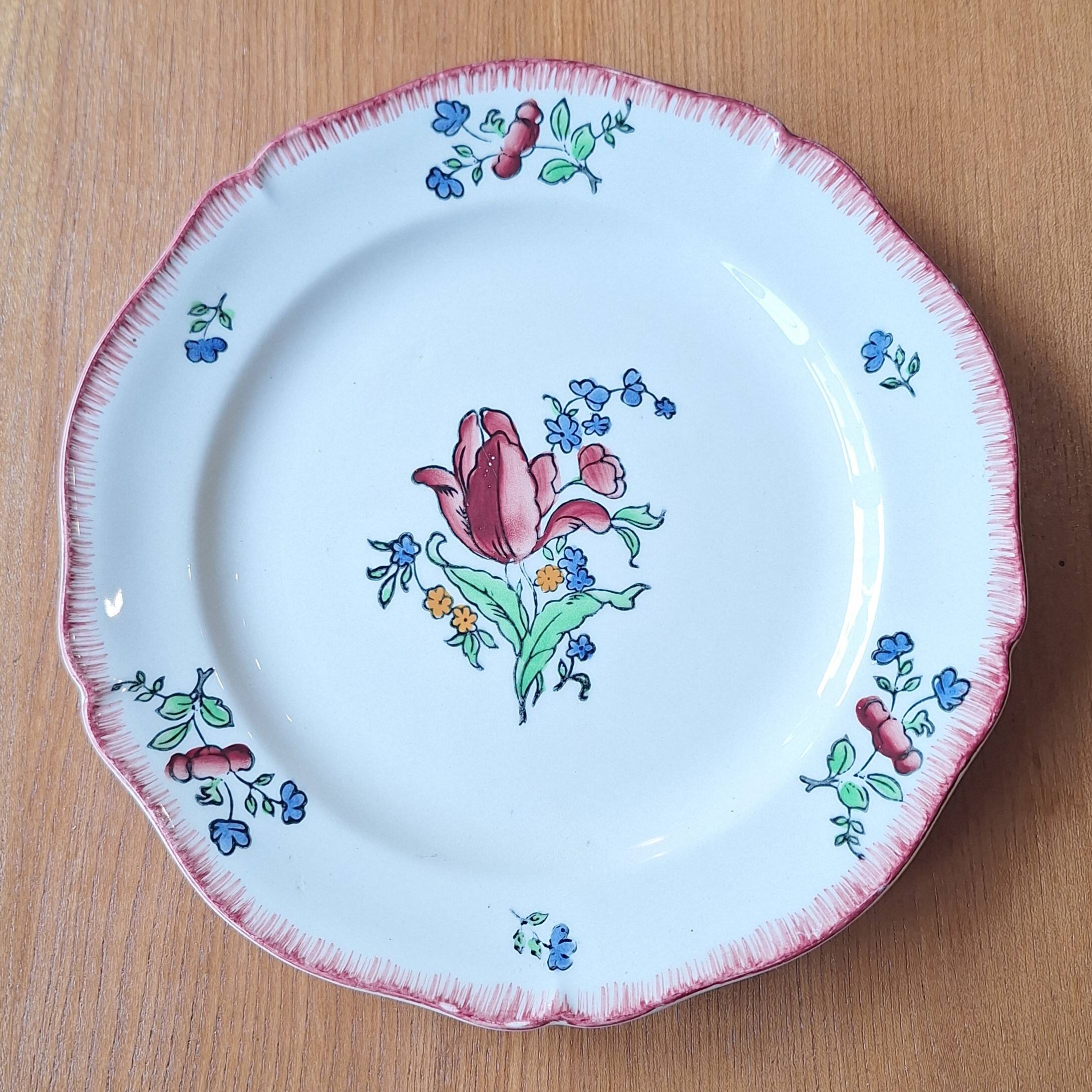 Gien pottery plate model Lorraine handmade