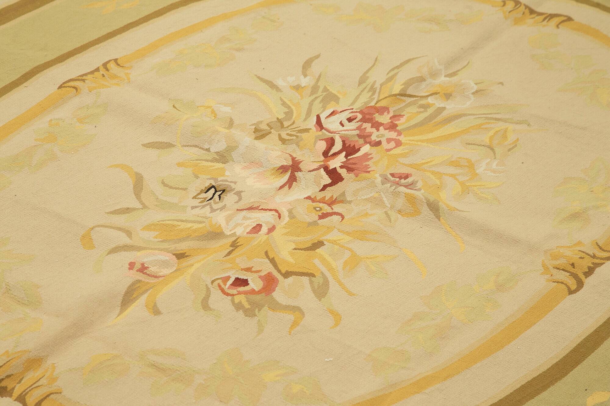Handmade European Vintage Aubusson Kilim 273 cm x 364 cm