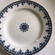 10 assiettes  plates terre de fer et 2  creuses  service gagny