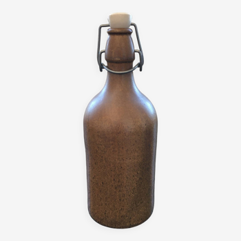 Beige stoneware bottle