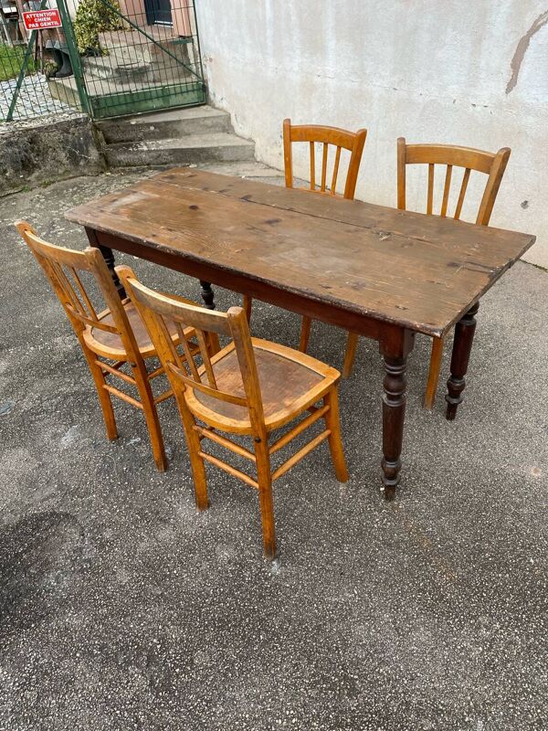 Ensemble table + chaises bistrot