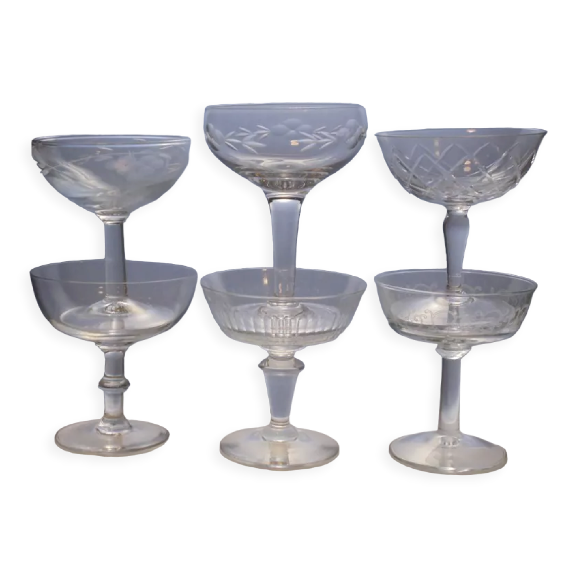 Service dépareillé de 6 coupes à champagne