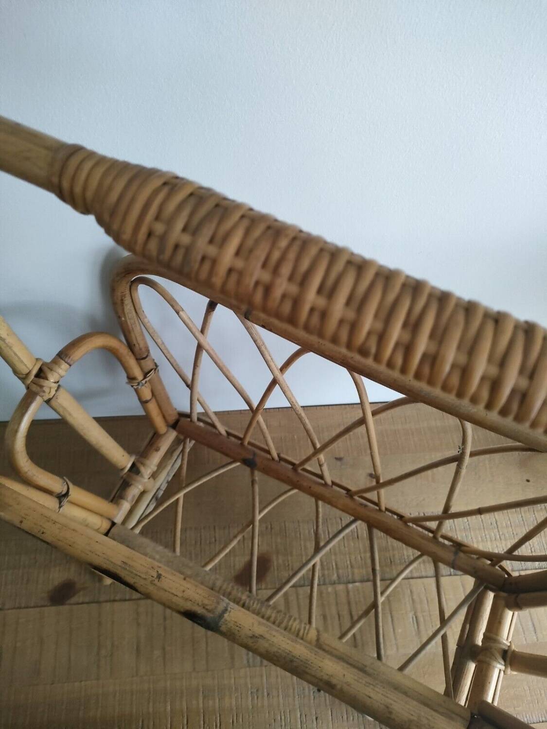 Large Rattan / Wicker Magazine Rack - Curved Shapes - Vintage - Old - 1960s