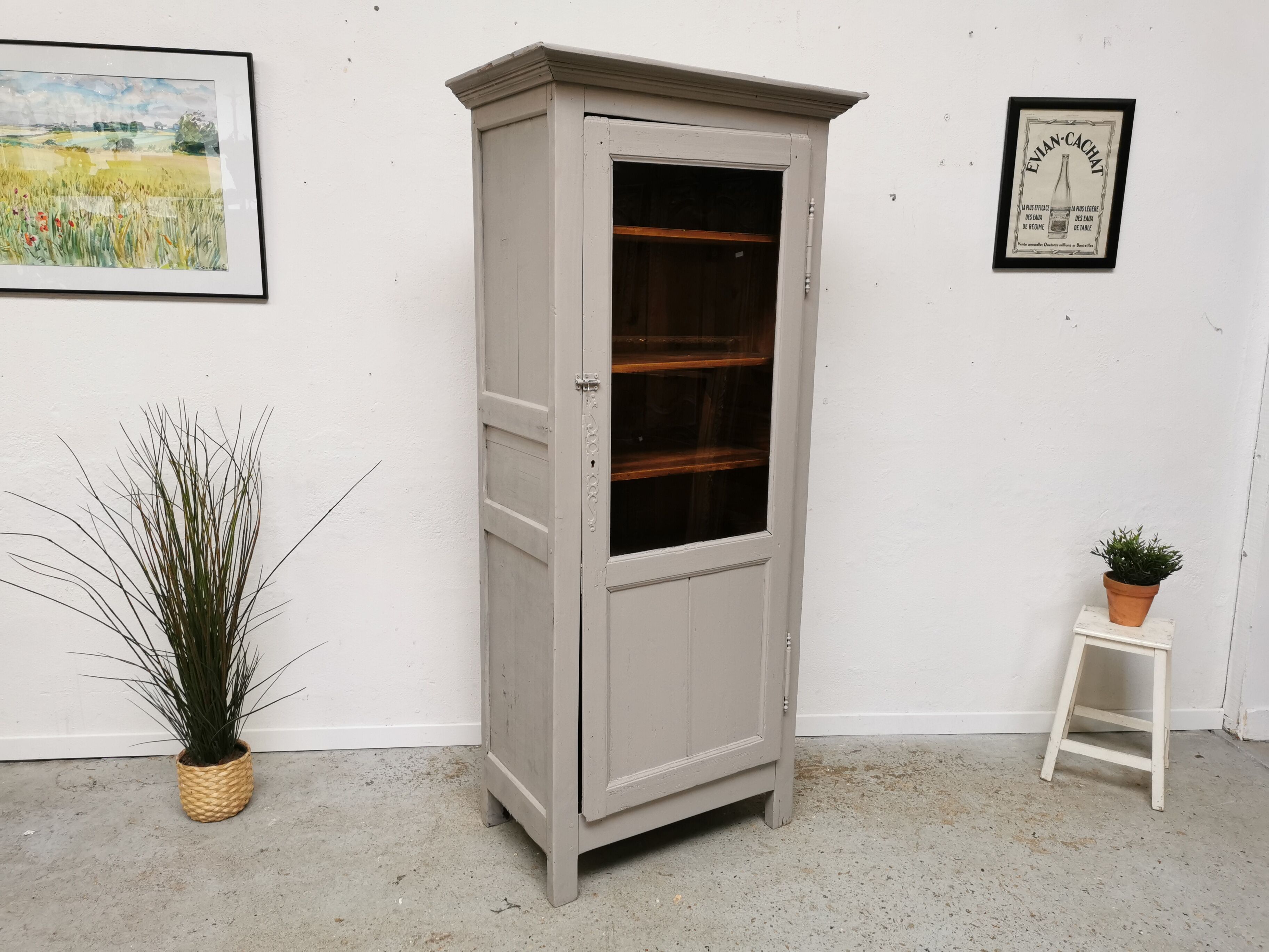 Armoire parisienne vitrée vintage