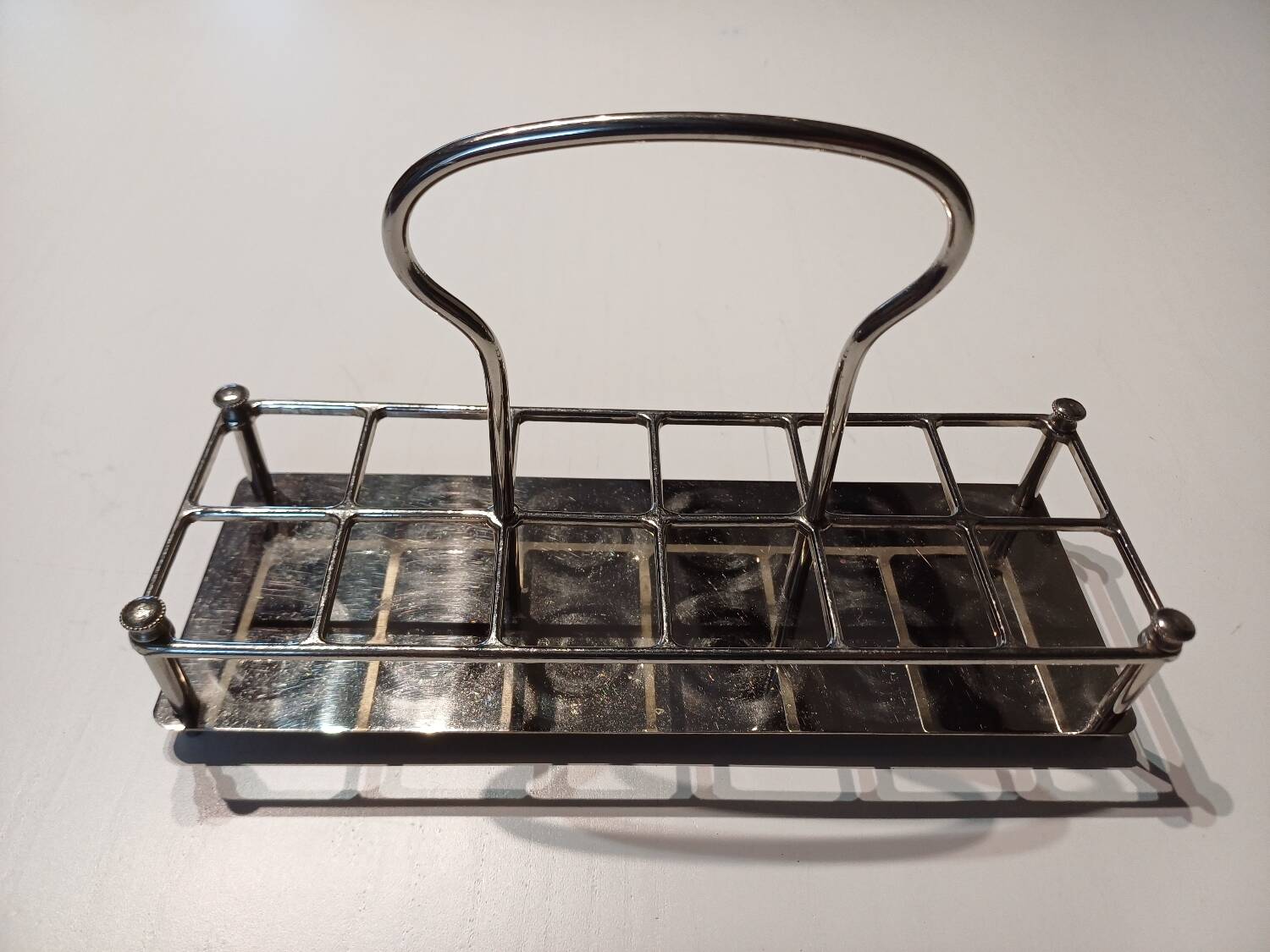 Liqueur glass server