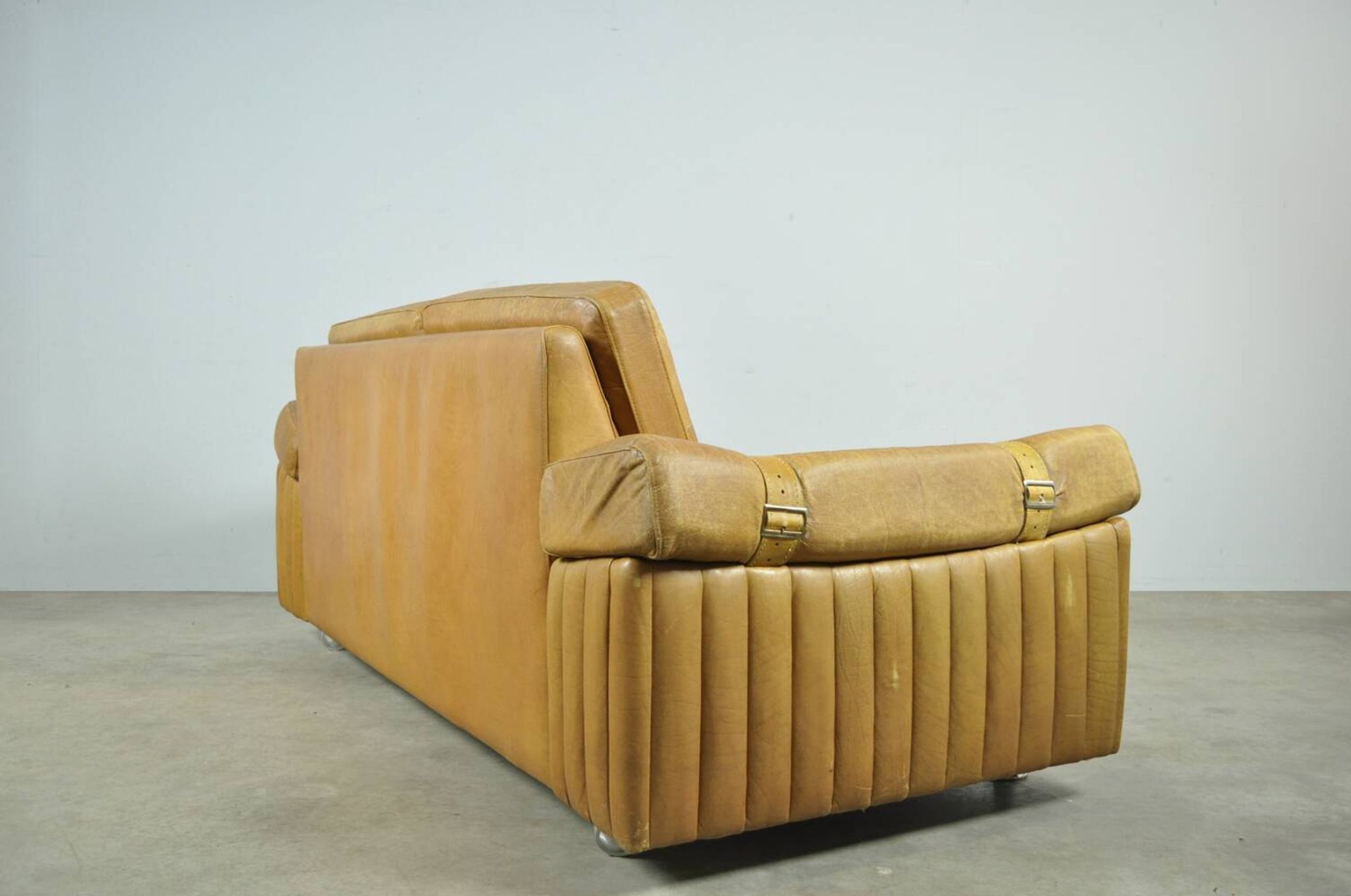 Danish vintage leather 2-seater sofa by svend skipper, 1970s