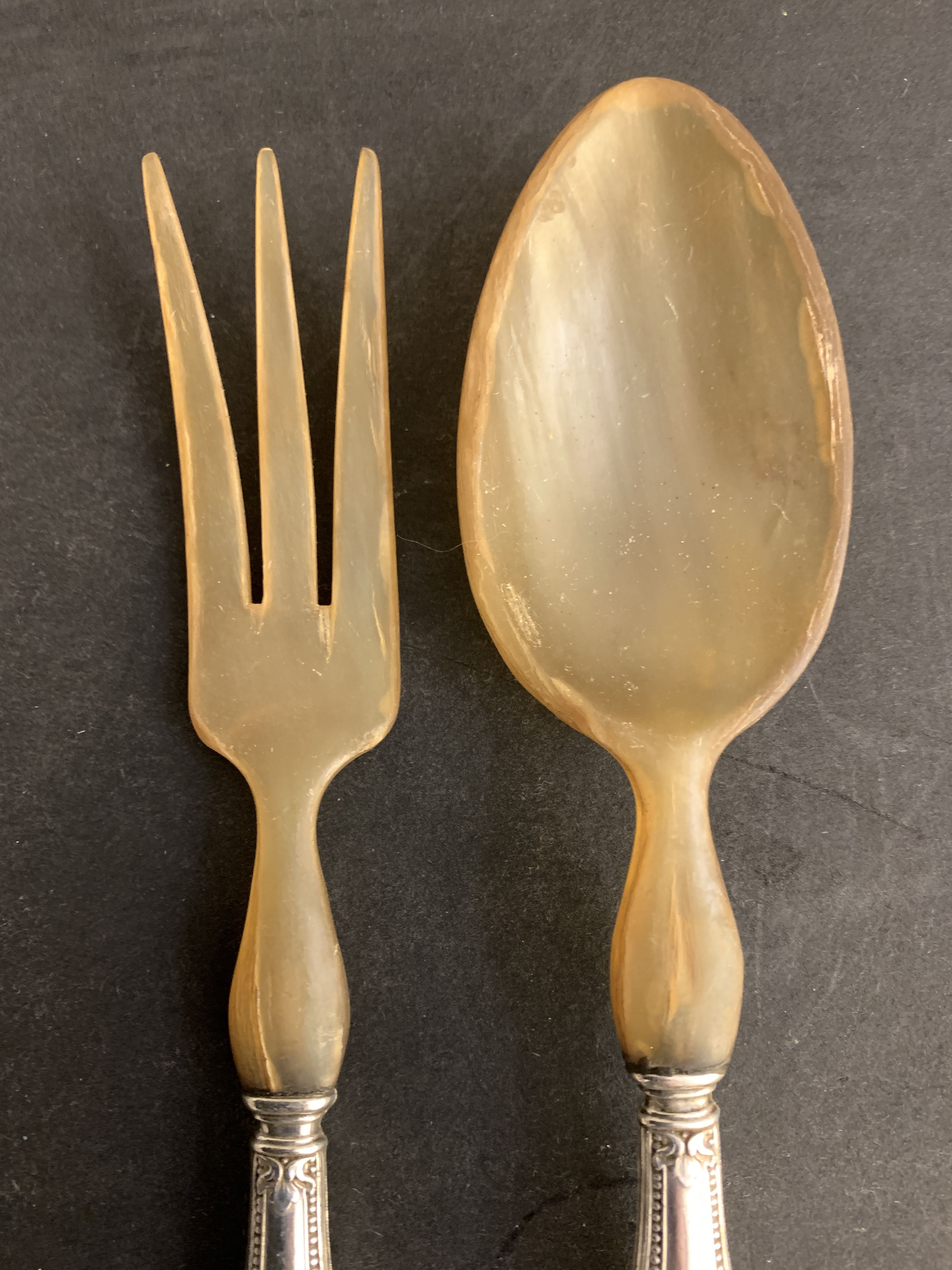 4 couverts de service en argent pour gigot et salade, XIXème