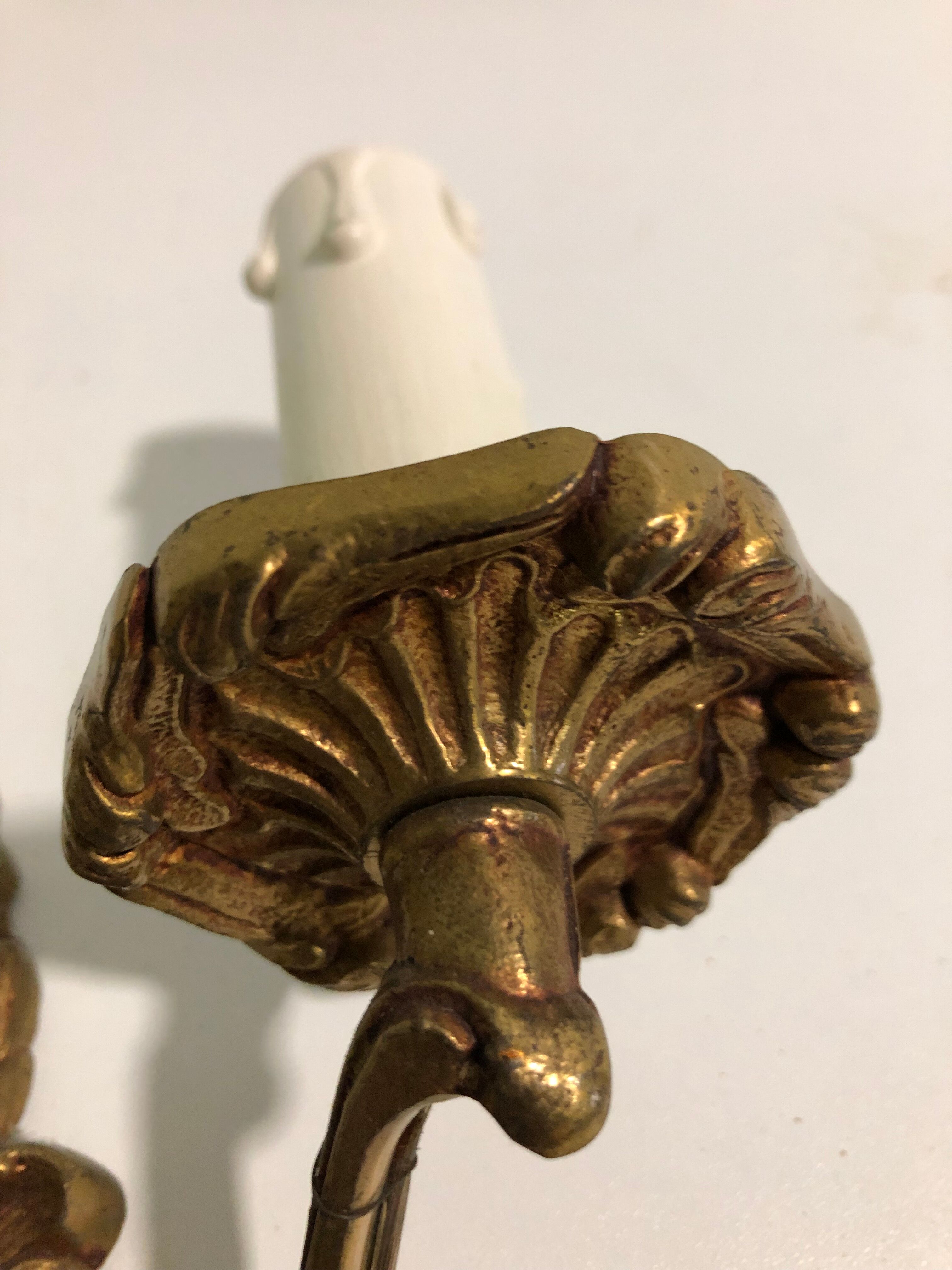 Bronze wall lamp