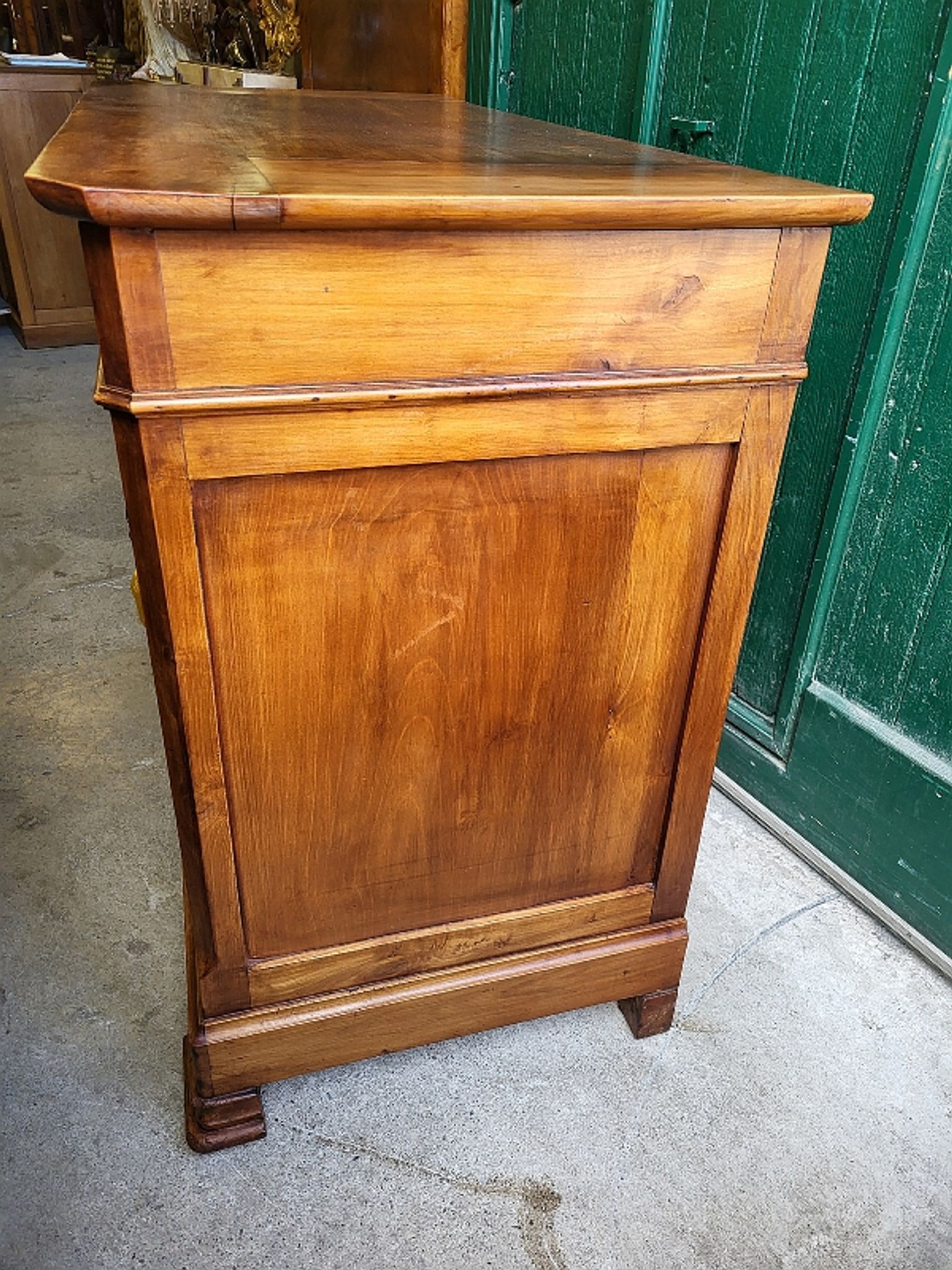 Bahut 2 doors 1 drawer louis philippe in blond walnut of the XlX th century