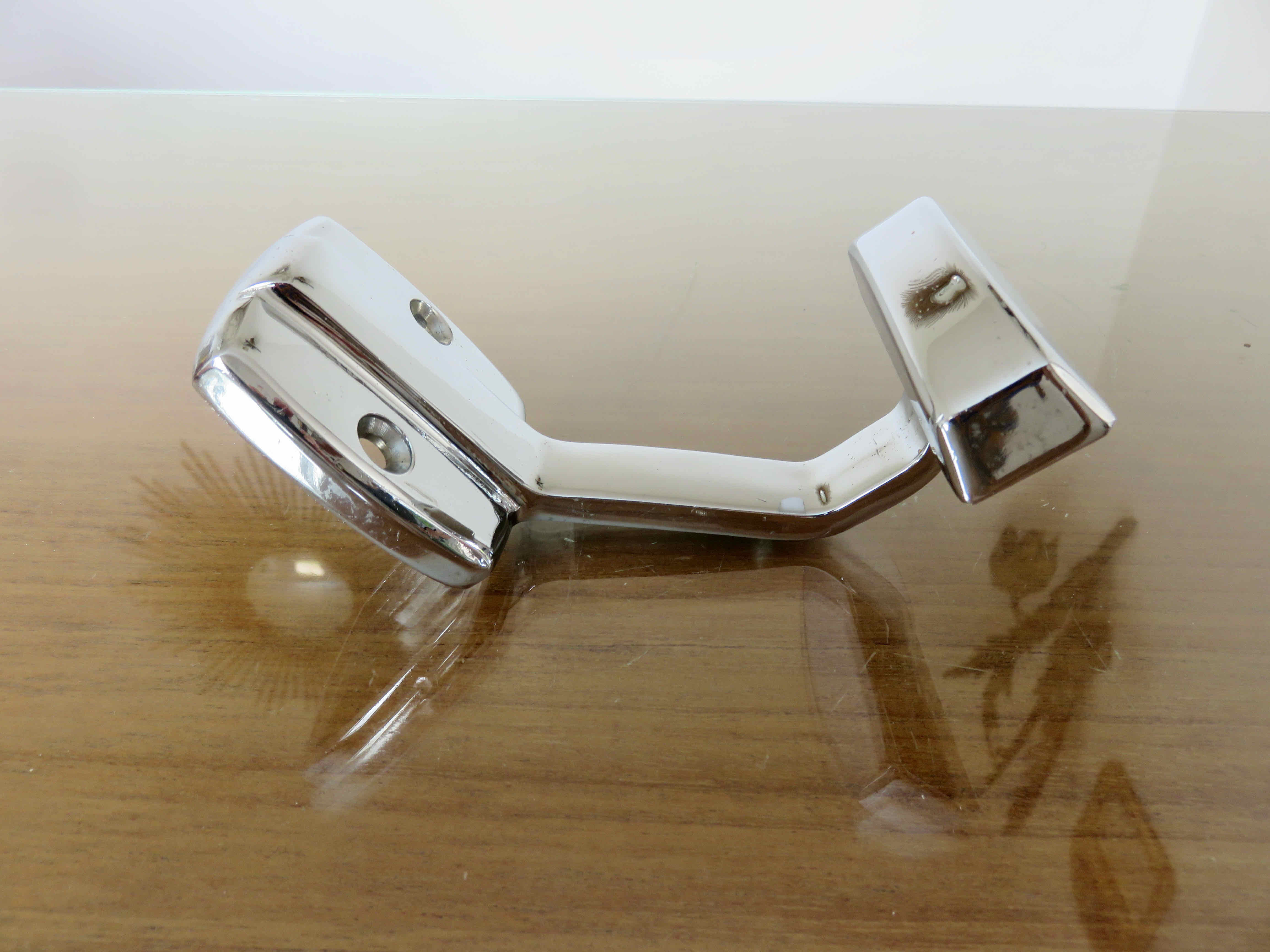 Patère murale en laiton chromé 1970