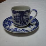 Assortment of 3 blue cups