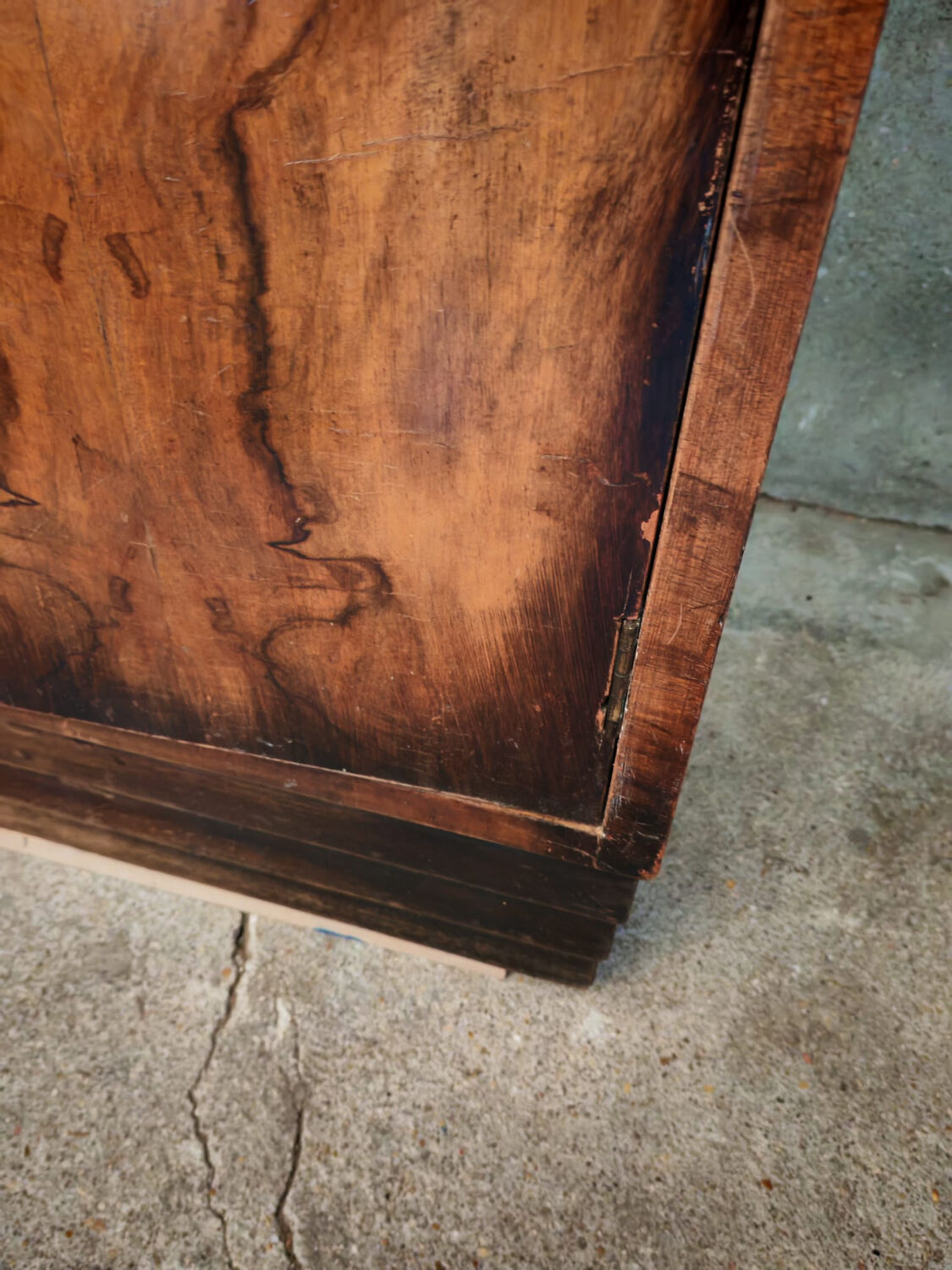 Officer's wardrobe cabinet