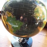 Globe terrestre lumineux année 1970