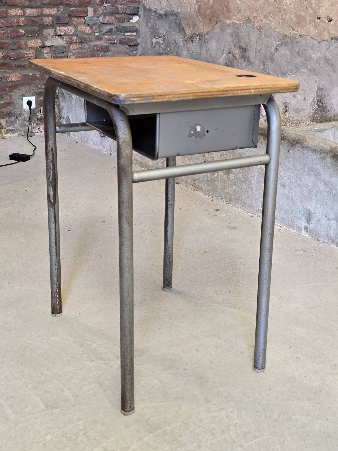 Bureau écolier taille adulte 1960