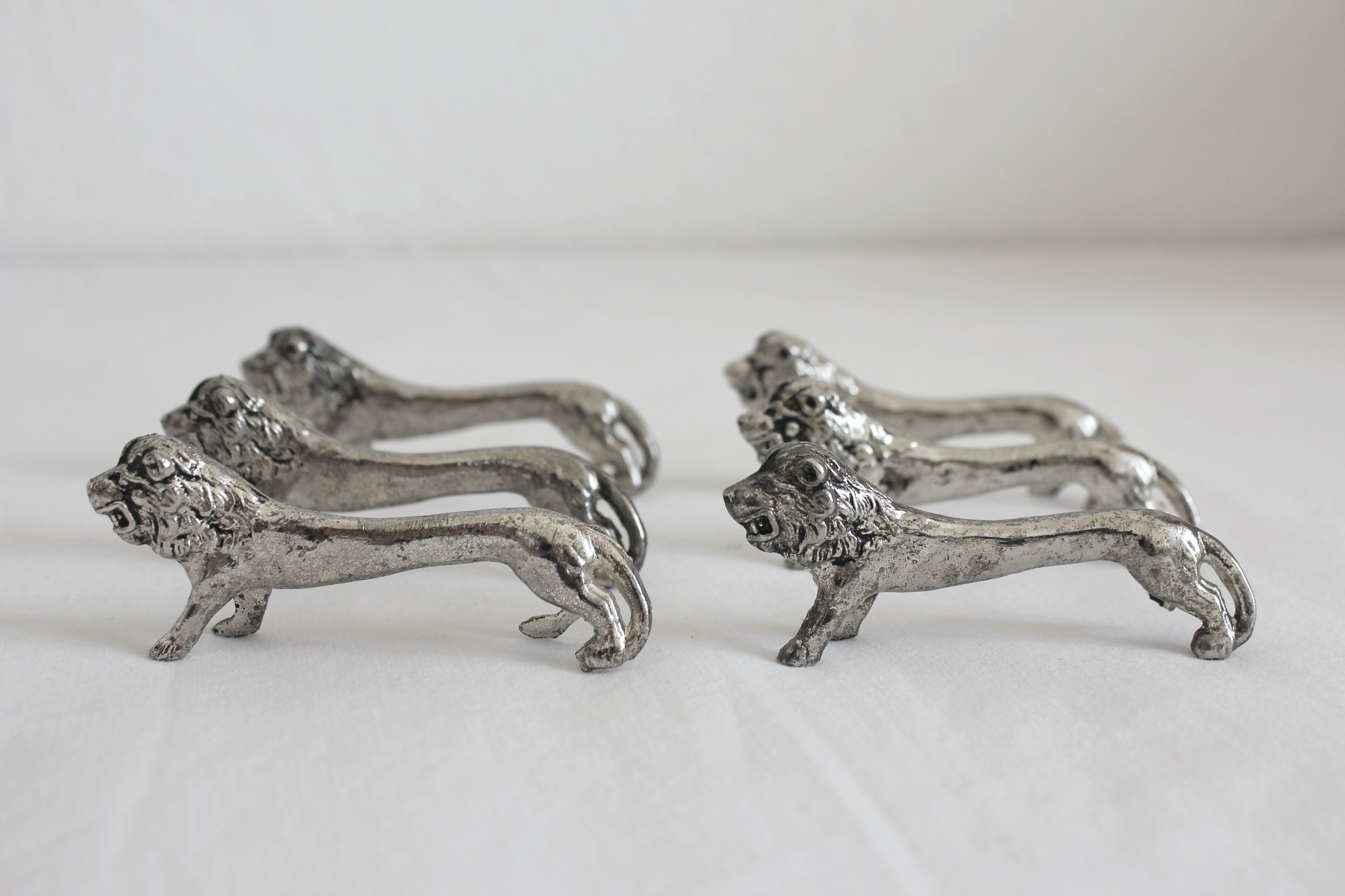 6 vintage lion silver metal knife rests