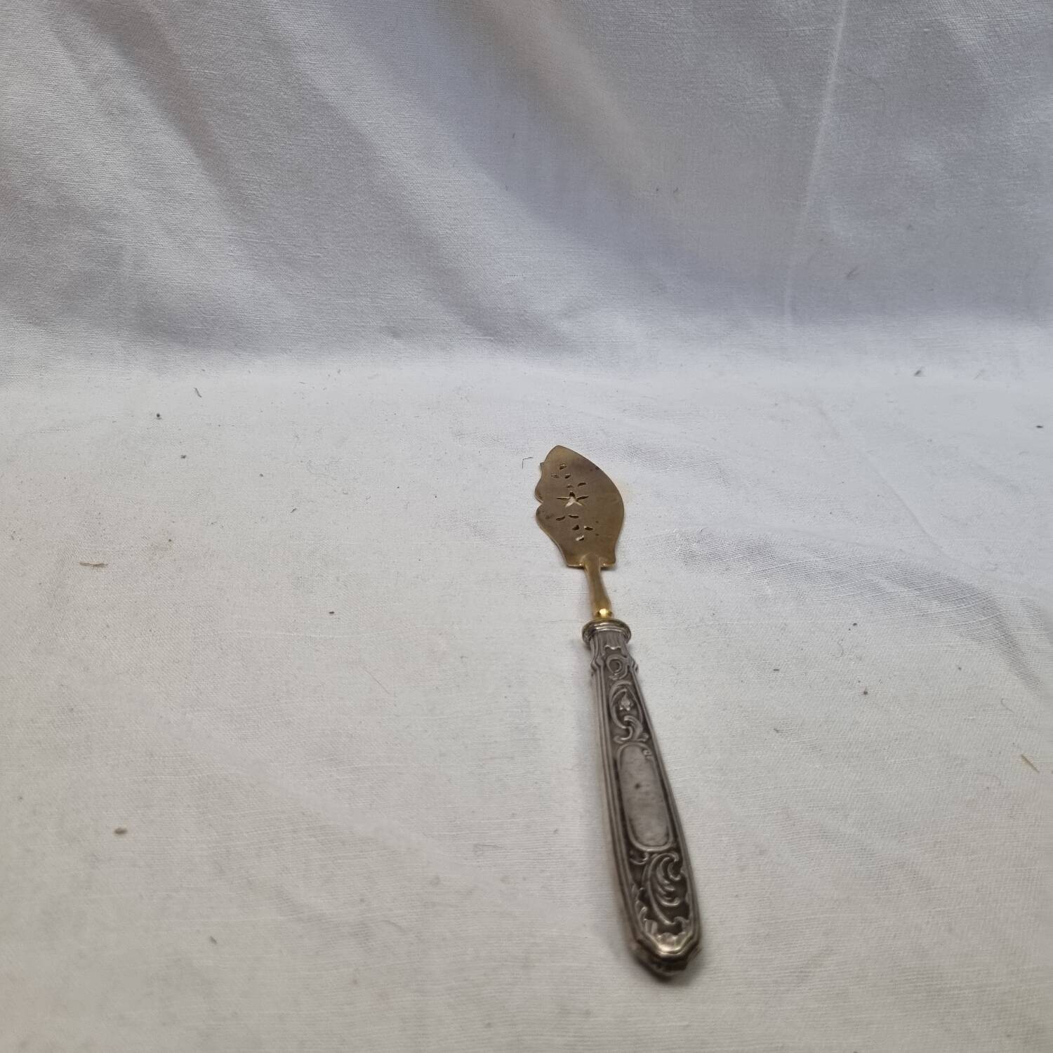 Silver serving cutlery for petits fours