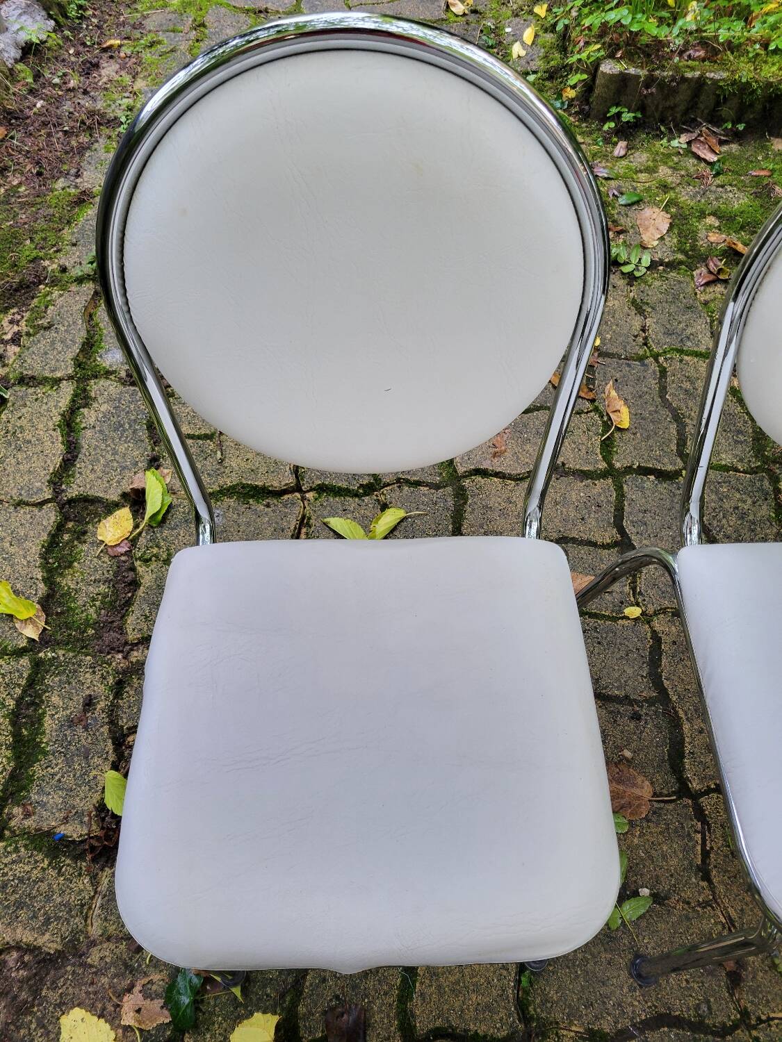 4 skai chairs