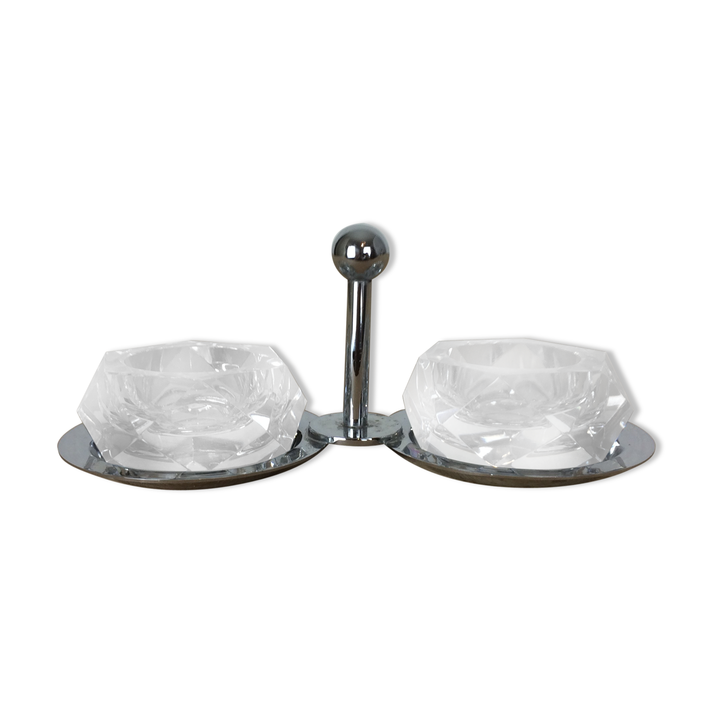 Baccarat pepper shaker, crystal