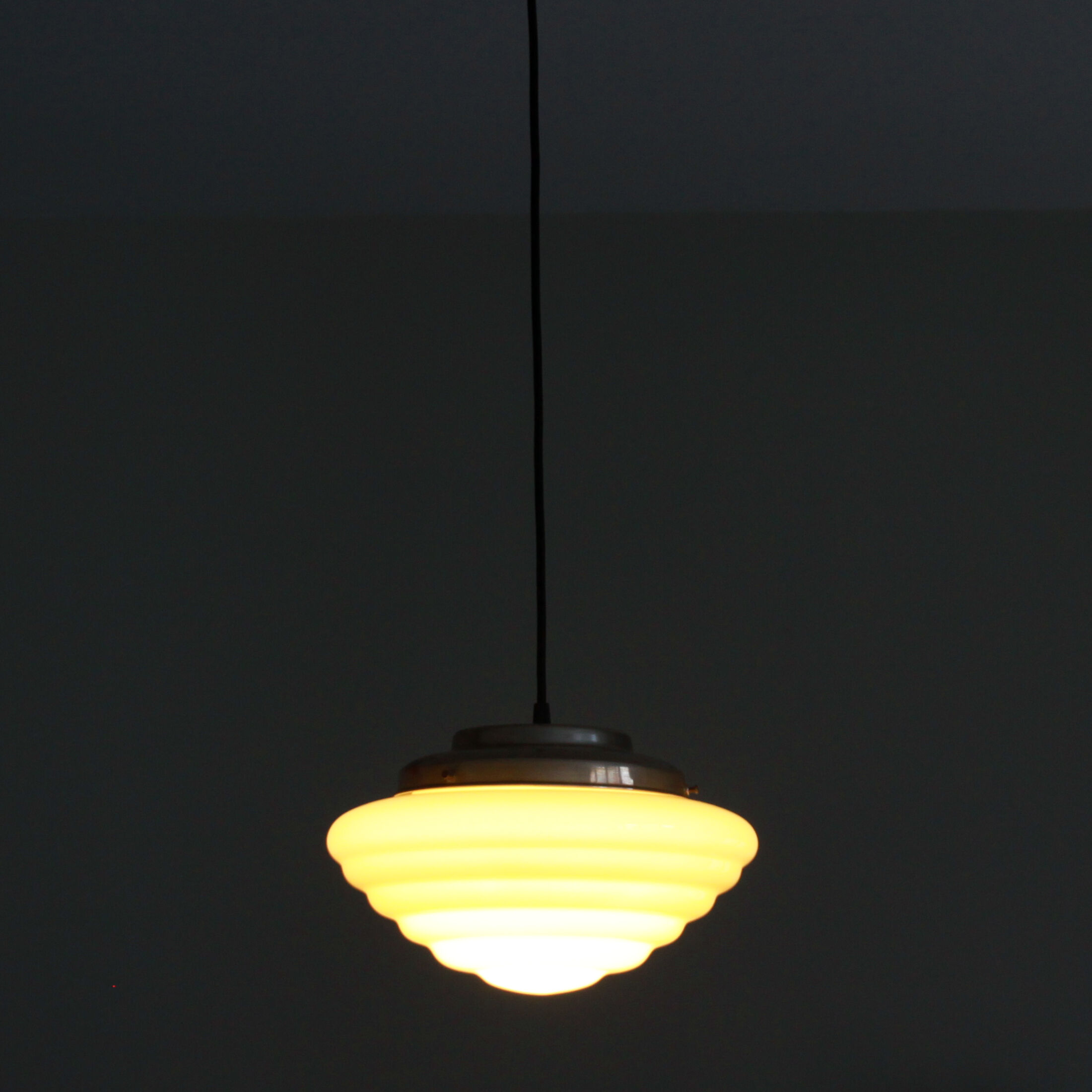 Suspension opaline yellow chandelier vintage luminaire