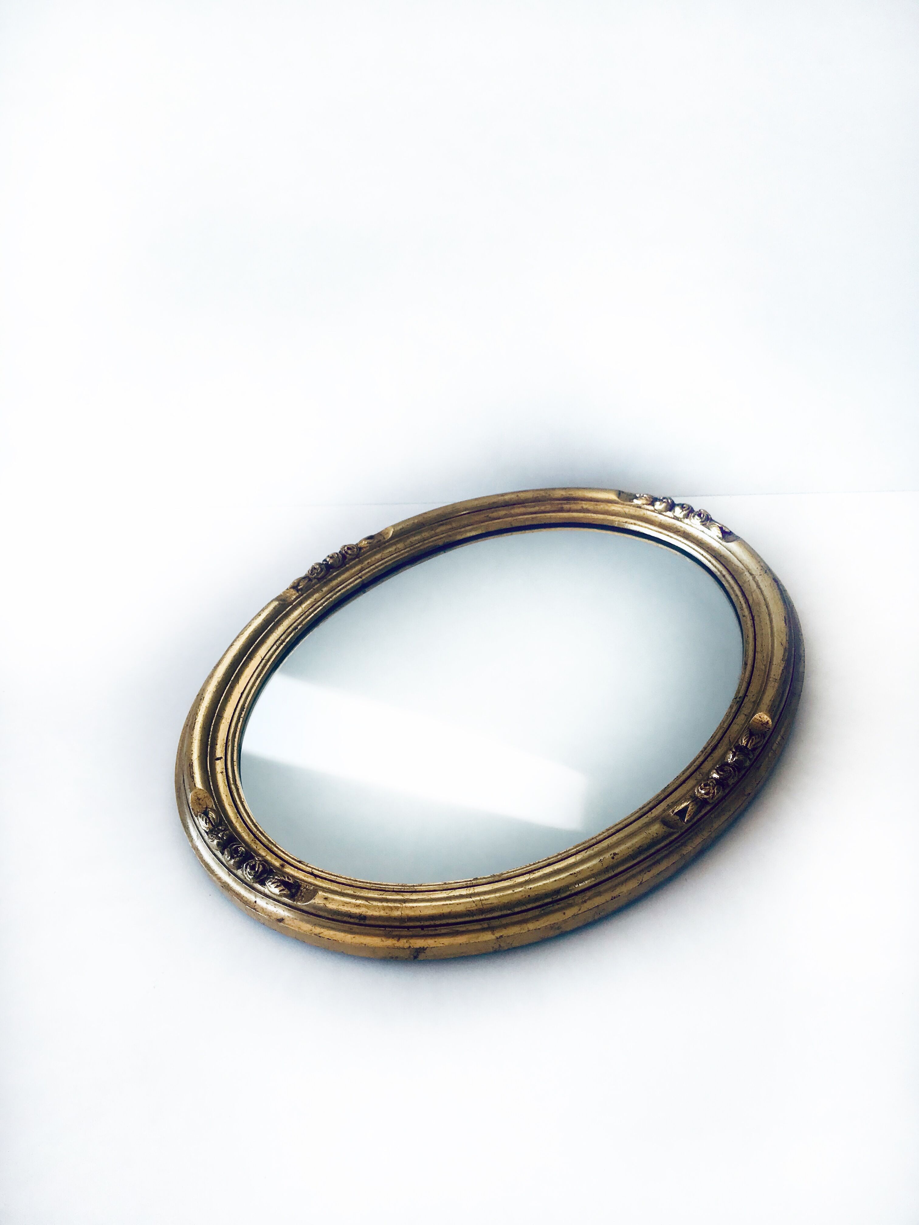 Golden oval mirror - 36 x 47