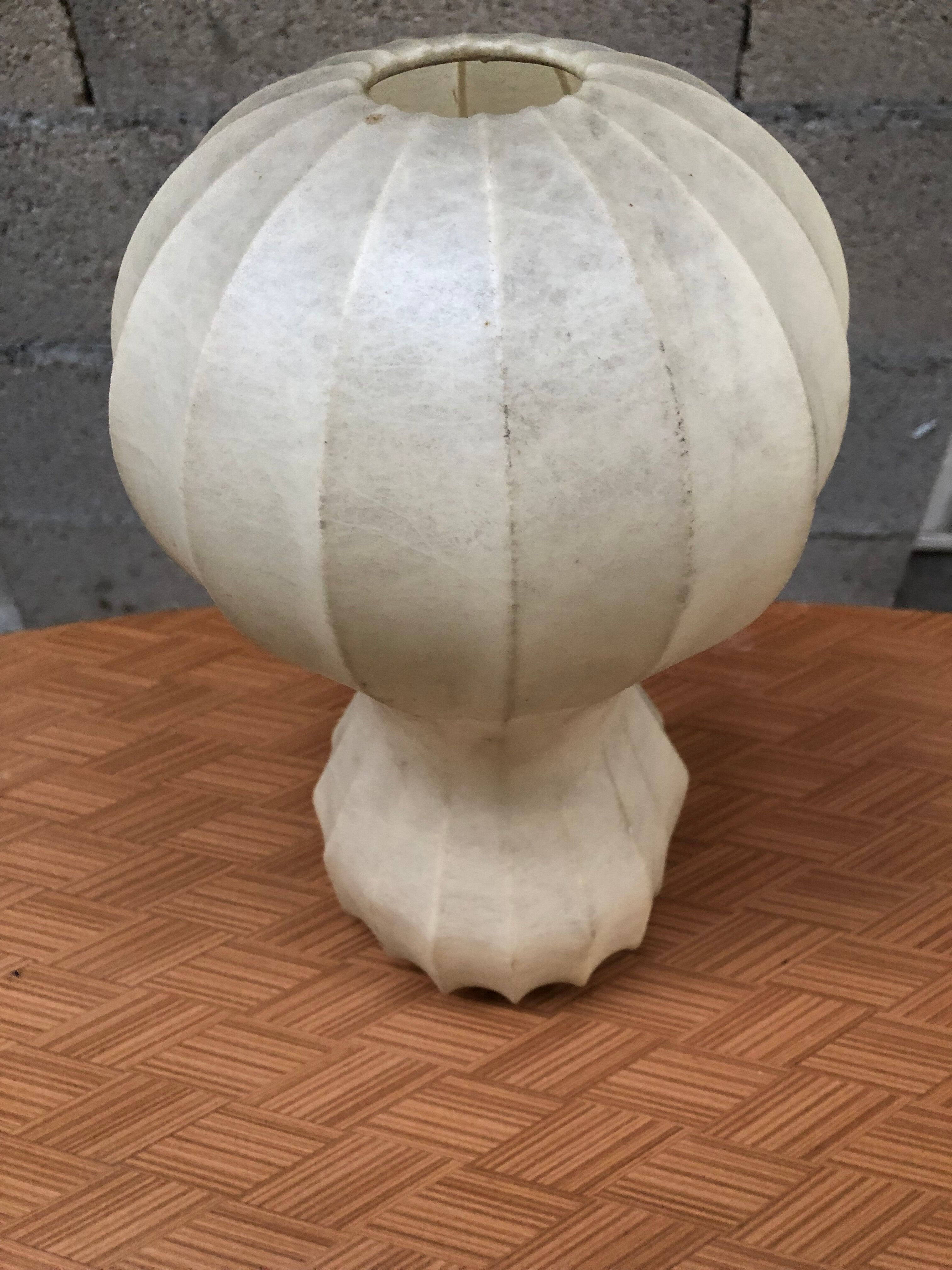 Cocoon lamp design Pier Giacomo and Achille Castiglioni, 1960
