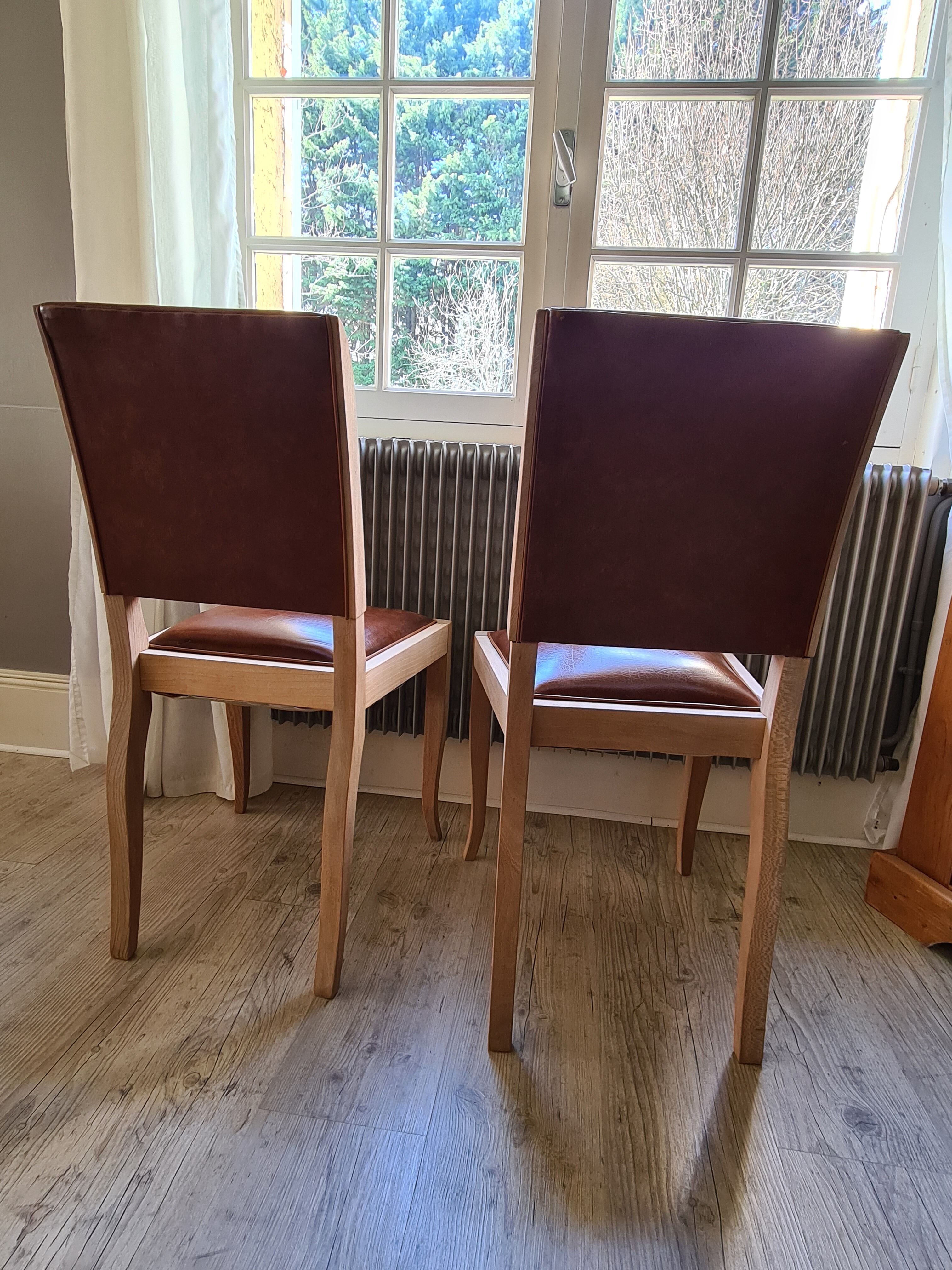 Set of 2 chic vintage chairs